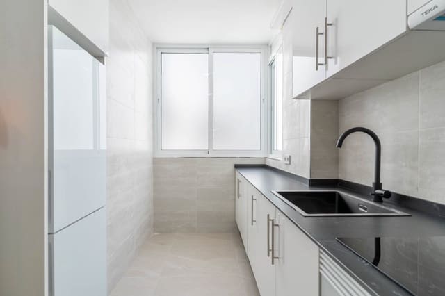 3 slaapkamer Appartement te koop in Los Boliches , Fuengirola - € 449.000 (Ref: 9113998)