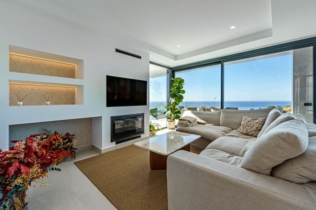 4 chambre Villa/Maison à vendre à Benalmádena pueblo, Benalmádena avec piscine garage - 2 600 000 € (Ref: 9114002)