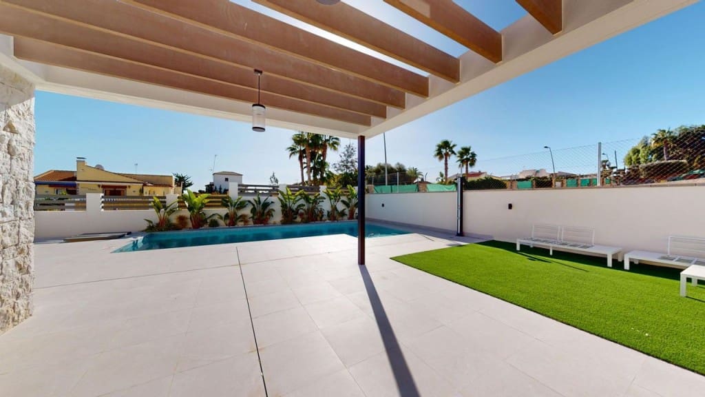 3 sovrum Villa till salu i Orihuela Costa med pool garage - 650 000 € (Ref: 9114004)