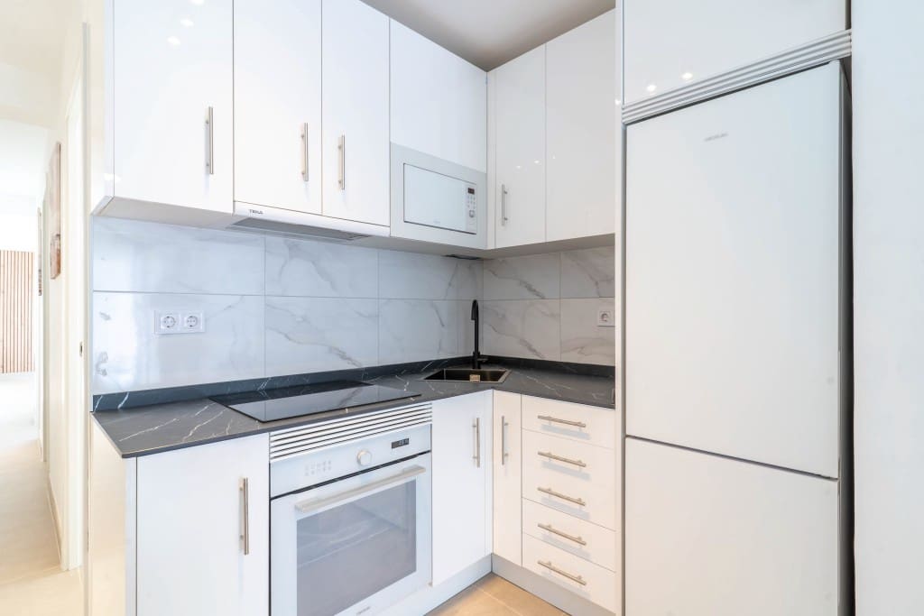 3 soveværelse Lejlighed til salg i Fuengirola - € 319.000 (Ref: 9114008)