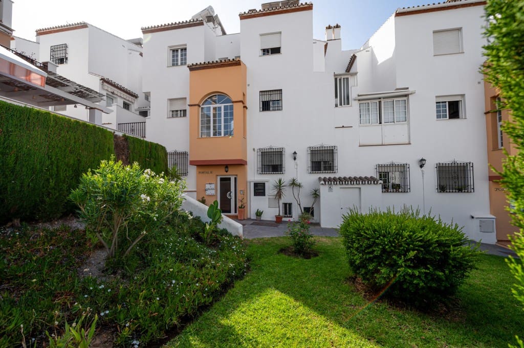 3 soveværelse Lejlighed til salg i Nerja med garage - € 390.000 (Ref: 9118598)