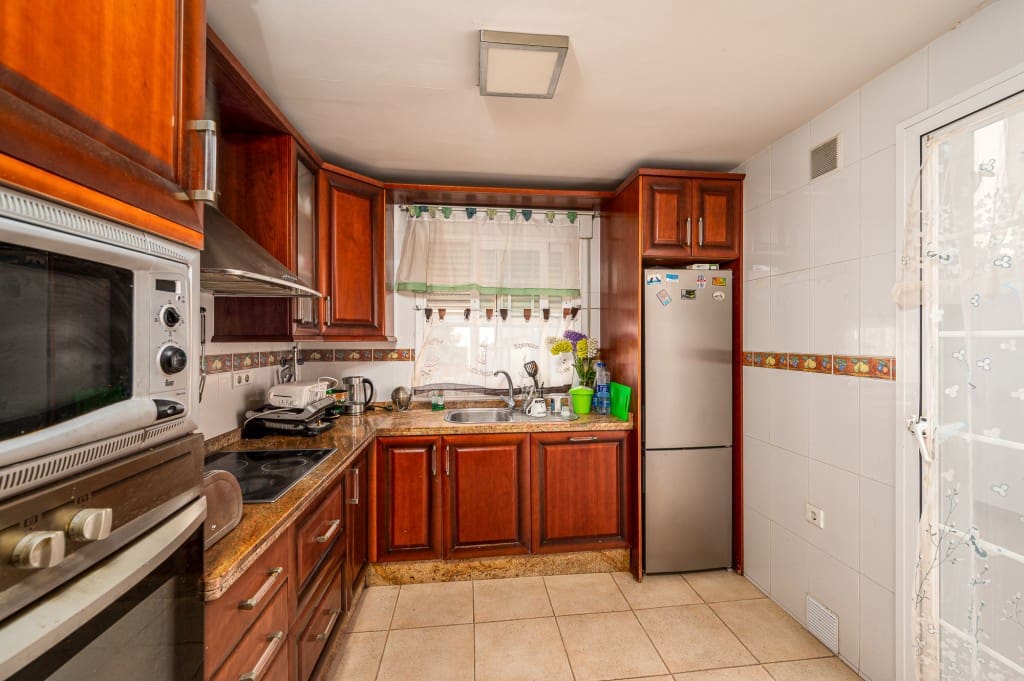 3 soveværelse Lejlighed til salg i Nerja med garage - € 390.000 (Ref: 9118598)