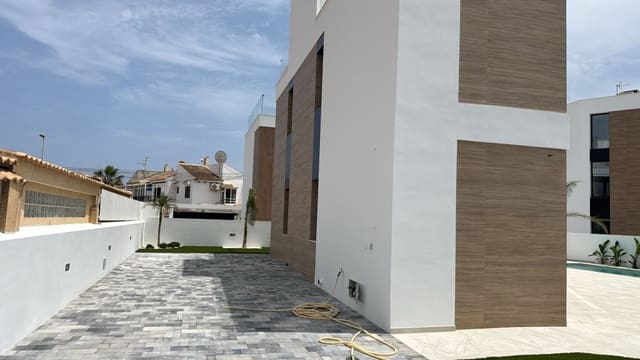 4 sovrum Villa till salu i Aguas Nuevas, Torrevieja med pool - 650 000 € (Ref: 9126682)