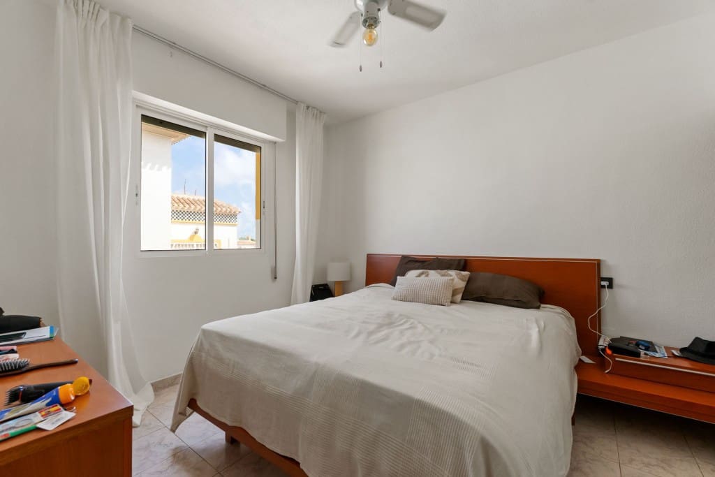 3 bedroom Apartment for sale in La Mata with pool - € 265,000 (Ref: 9129590)