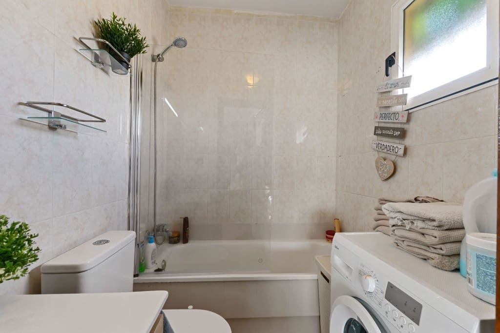 3 bedroom Apartment for sale in La Mata with pool - € 265,000 (Ref: 9129590)