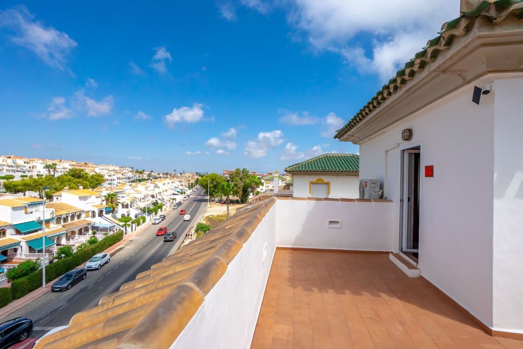 3 bedroom Apartment for sale in La Mata with pool - € 265,000 (Ref: 9129590)