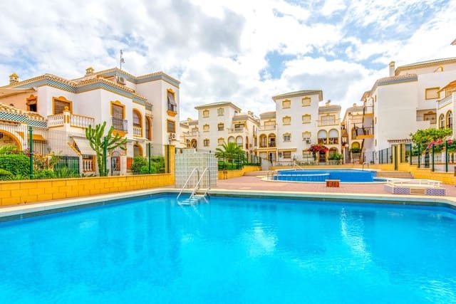 3 bedroom Apartment for sale in La Mata, Torrevieja with pool - € 265,000 (Ref: 9129590)