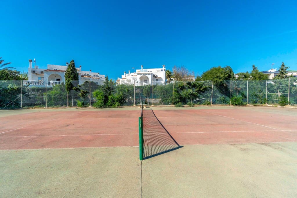 3 bedroom Apartment for sale in La Mata with pool - € 265,000 (Ref: 9129590)