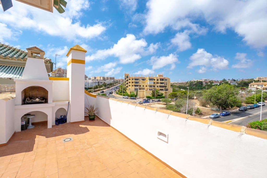 3 bedroom Apartment for sale in La Mata with pool - € 265,000 (Ref: 9129590)