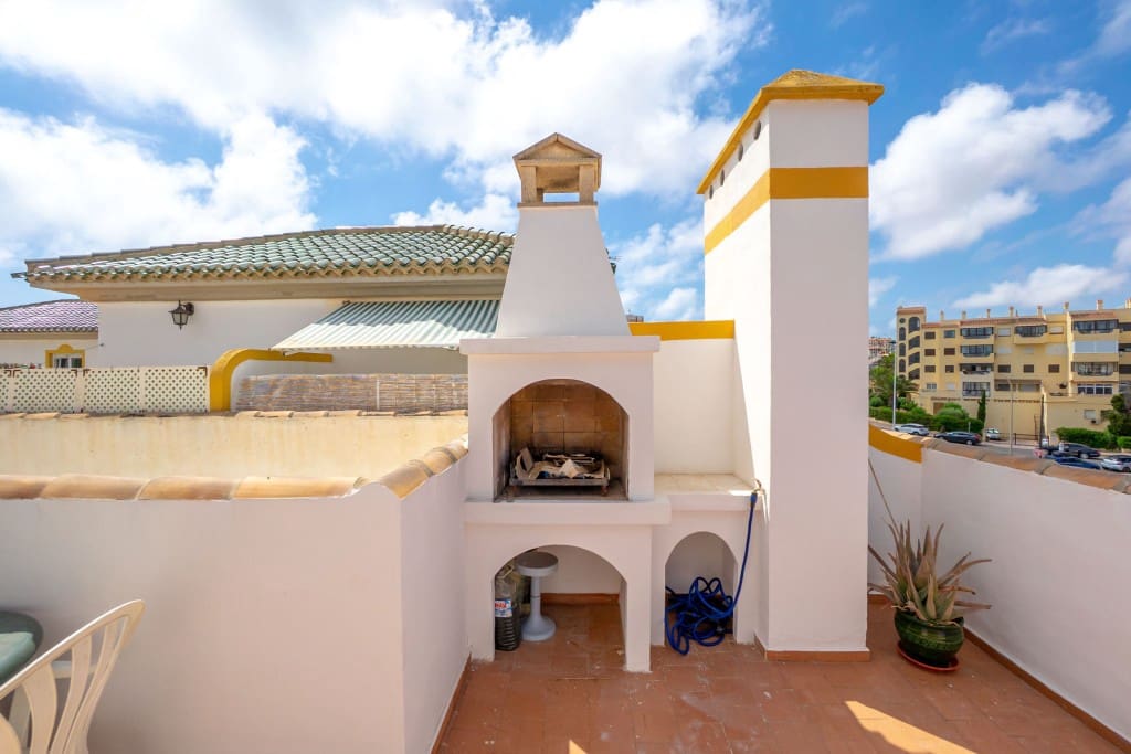 3 bedroom Apartment for sale in La Mata with pool - € 265,000 (Ref: 9129590)