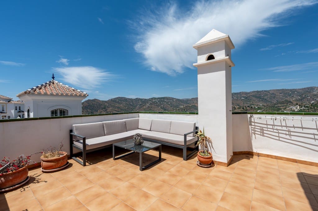 4 slaapkamer Villa te koop in Nerja met zwembad - € 549.000 (Ref: 9134271)
