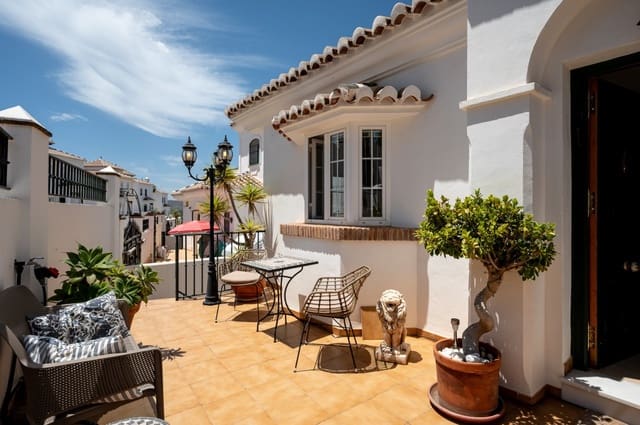 4 slaapkamer Villa te koop in Nerja met zwembad - € 549.000 (Ref: 9134271)