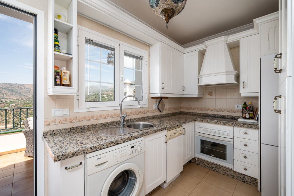 4 slaapkamer Villa te koop in Nerja met zwembad - € 549.000 (Ref: 9134271)