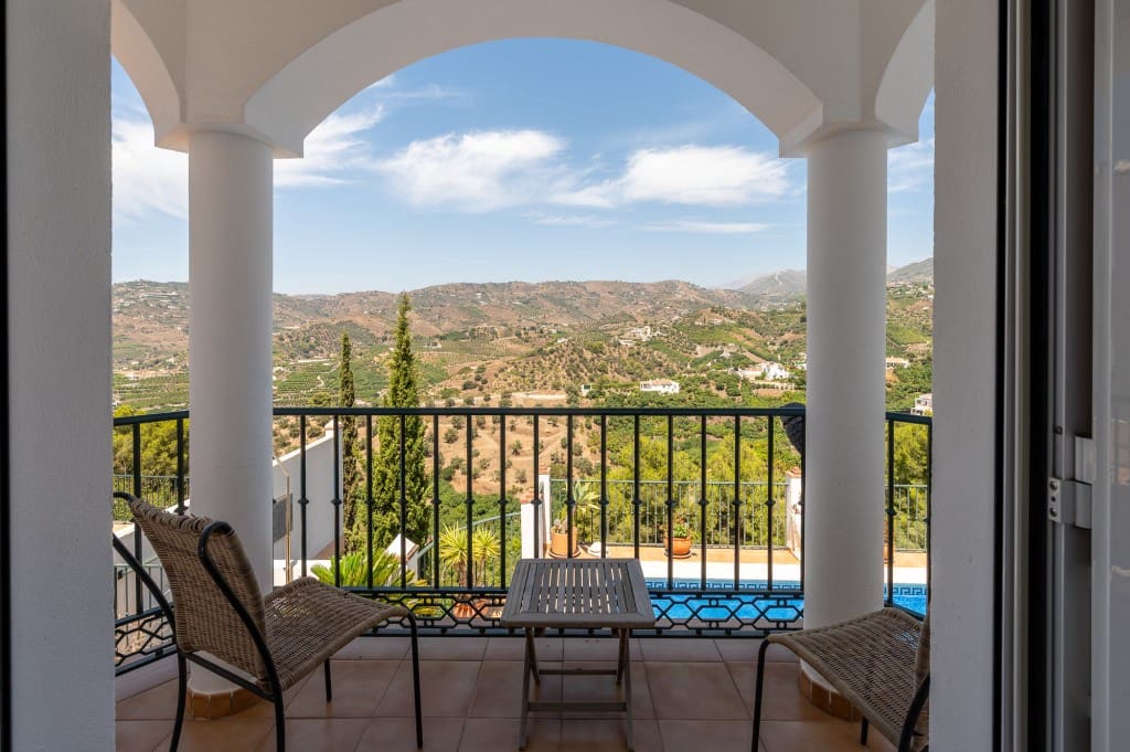 4 slaapkamer Villa te koop in Nerja met zwembad - € 549.000 (Ref: 9134271)