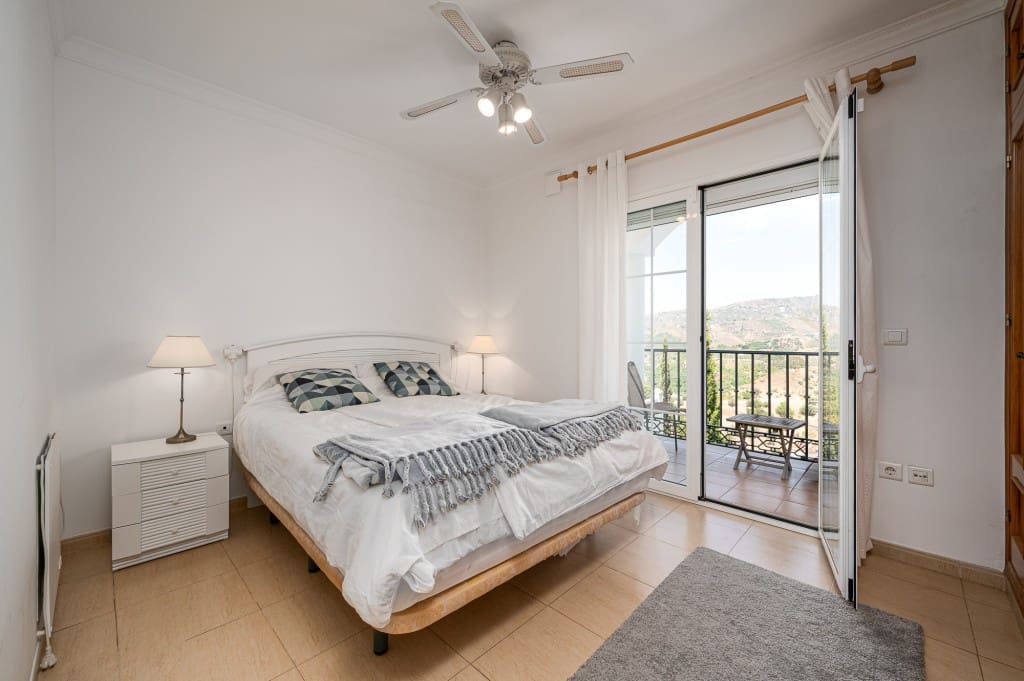 4 slaapkamer Villa te koop in Nerja met zwembad - € 549.000 (Ref: 9134271)