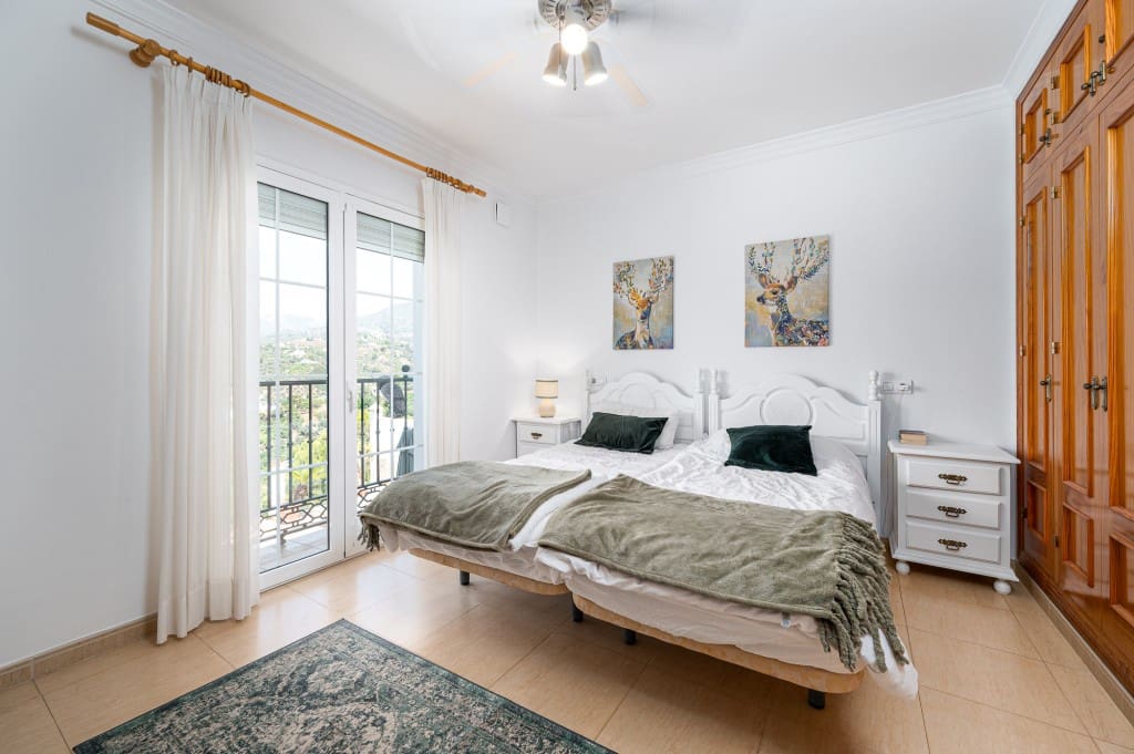 4 slaapkamer Villa te koop in Nerja met zwembad - € 549.000 (Ref: 9134271)