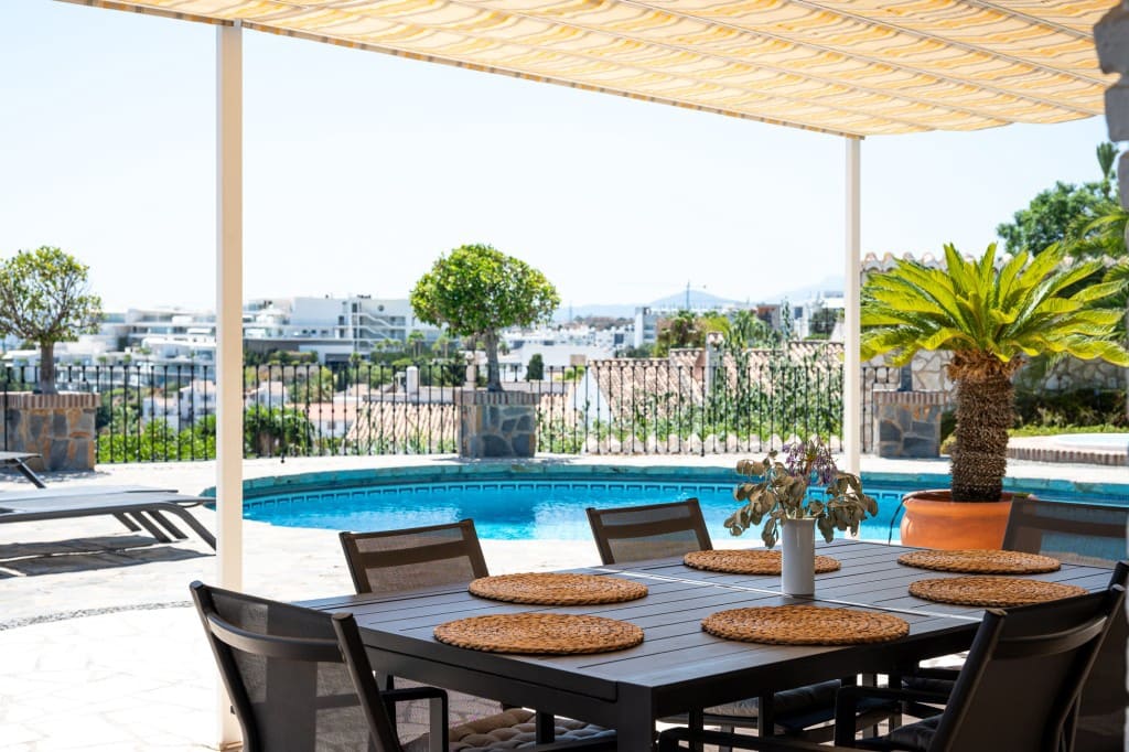 4 soveværelse Villa til salg i La Capellania med swimmingpool - € 2.695.000 (Ref: 9145345)