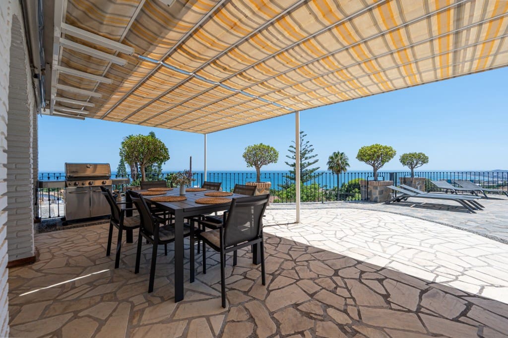 4 soveværelse Villa til salg i La Capellania med swimmingpool - € 2.695.000 (Ref: 9145345)