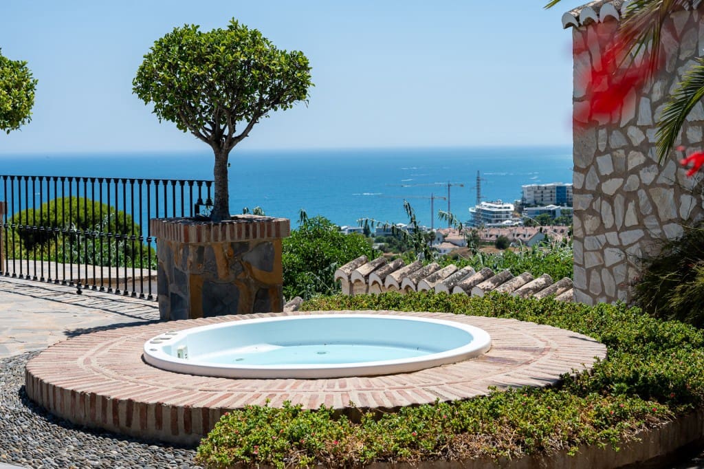 4 soveværelse Villa til salg i La Capellania med swimmingpool - € 2.695.000 (Ref: 9145345)