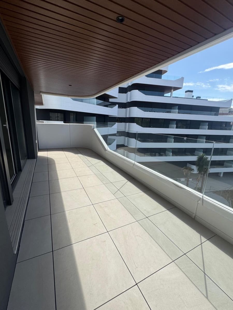 2 makuuhuone Huoneisto myytävänä paikassa Estepona mukana uima-altaan - 595 000 € (Ref: 9145347)