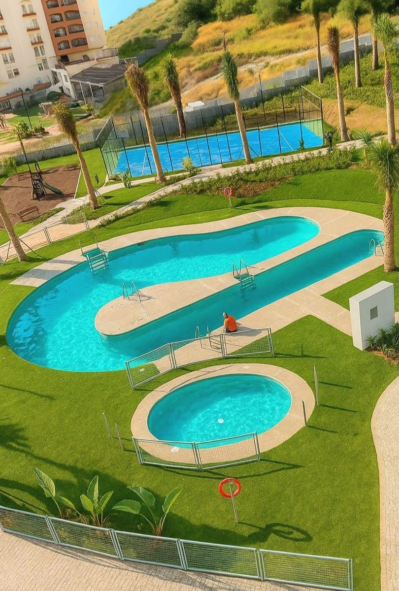 2 makuuhuone Huoneisto myytävänä paikassa Estepona mukana uima-altaan - 595 000 € (Ref: 9145347)