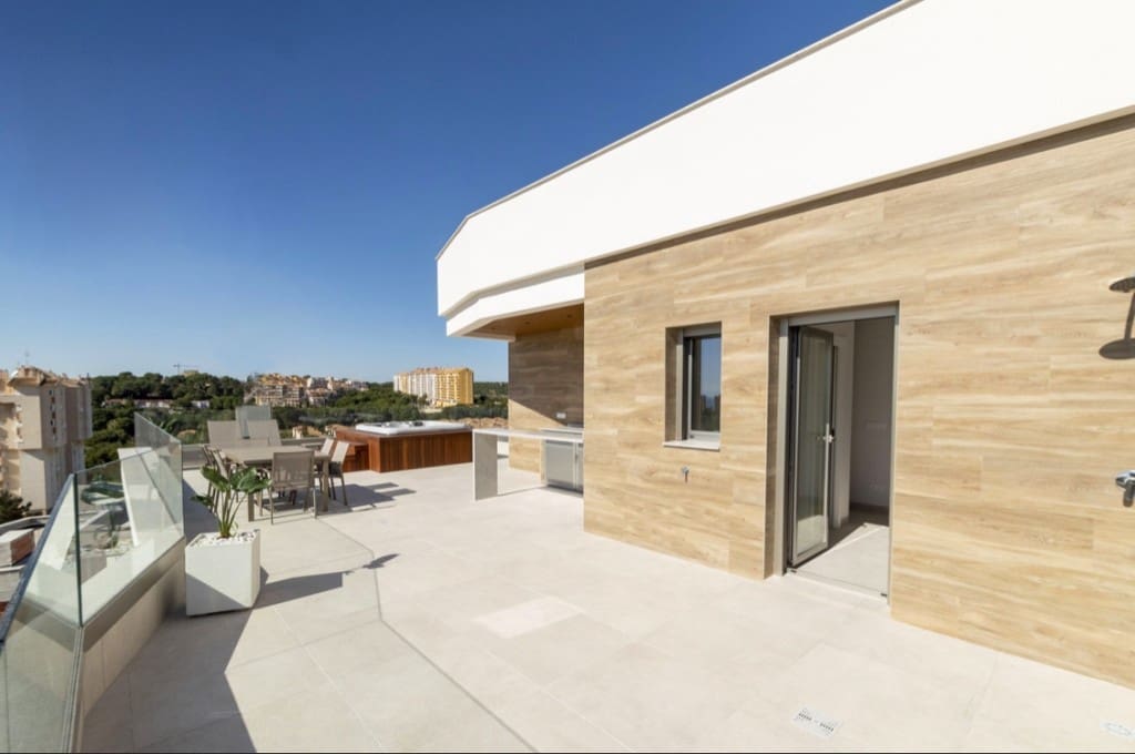 4 bedroom Villa for sale in Campoamor with pool - € 1,240,000 (Ref: 9145348)