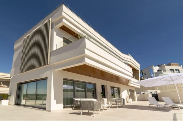 4 soveværelse Villa til salg i Campoamor, Orihuela med swimmingpool - € 1.240.000 (Ref: 9145348)