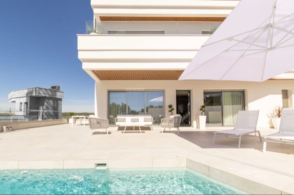 4 bedroom Villa for sale in Campoamor with pool - € 1,240,000 (Ref: 9145348)