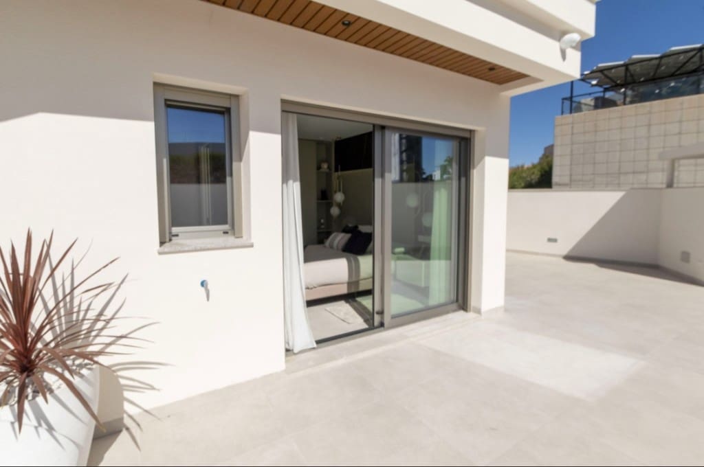 4 bedroom Villa for sale in Campoamor with pool - € 1,240,000 (Ref: 9145348)