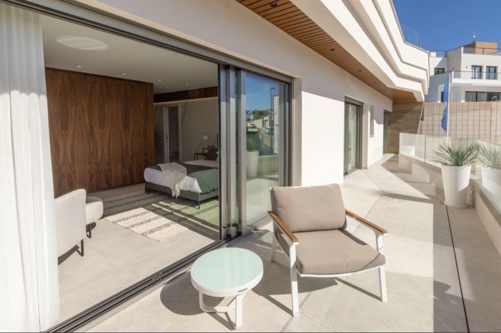 4 bedroom Villa for sale in Campoamor with pool - € 1,240,000 (Ref: 9145348)