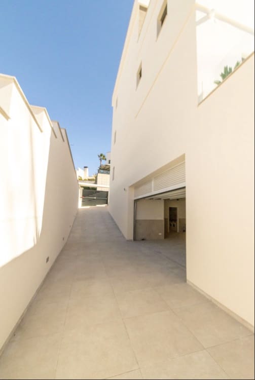 4 bedroom Villa for sale in Campoamor with pool - € 1,240,000 (Ref: 9145348)