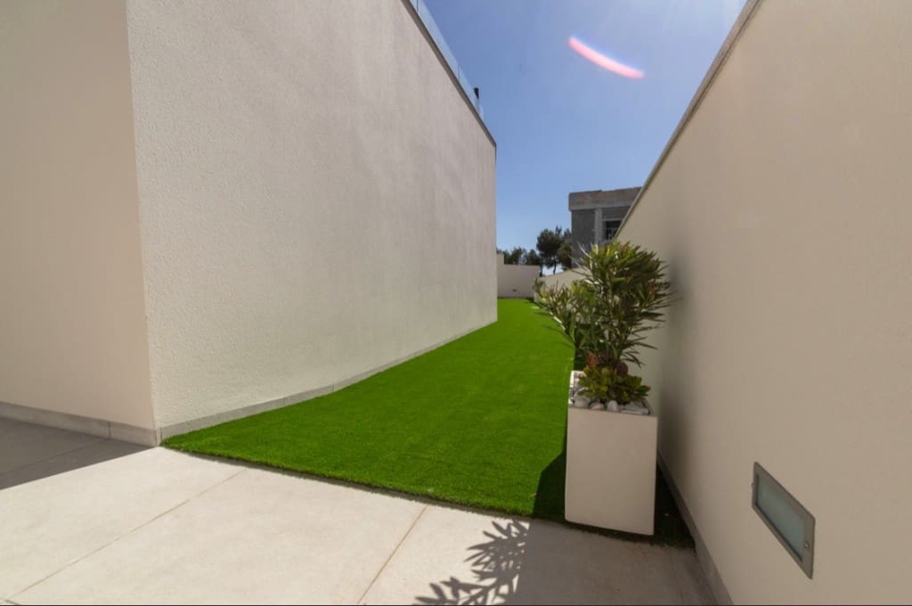 4 bedroom Villa for sale in Campoamor with pool - € 1,240,000 (Ref: 9145348)