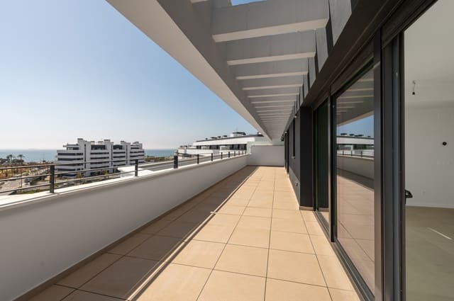 2 sovrum Takvåning till salu i Torremolinos med pool garage - 899 000 € (Ref: 9146943)