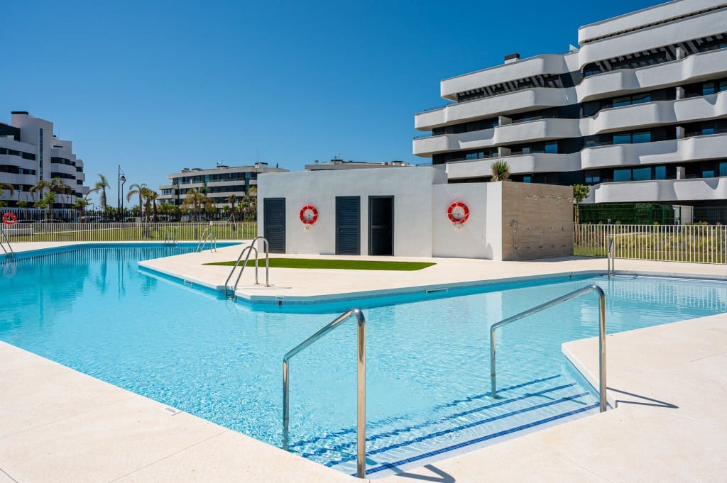2 sovrum Takvåning till salu i Torremolinos med pool garage - 899 000 € (Ref: 9146943)