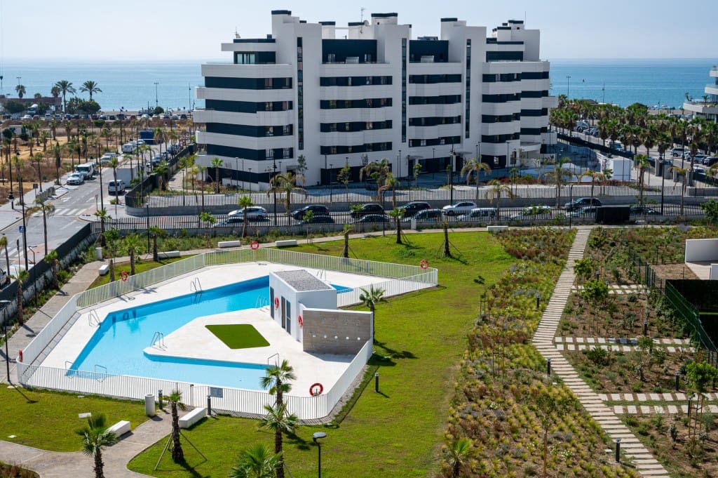 2 sovrum Takvåning till salu i Torremolinos med pool garage - 899 000 € (Ref: 9146943)