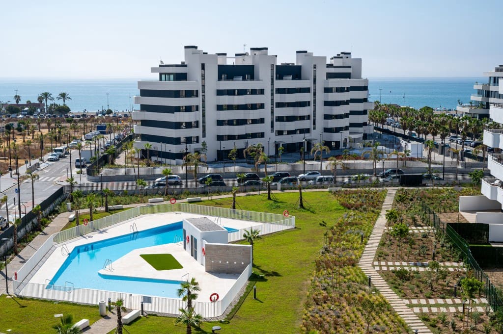 2 sovrum Takvåning till salu i Torremolinos med pool garage - 899 000 € (Ref: 9146943)