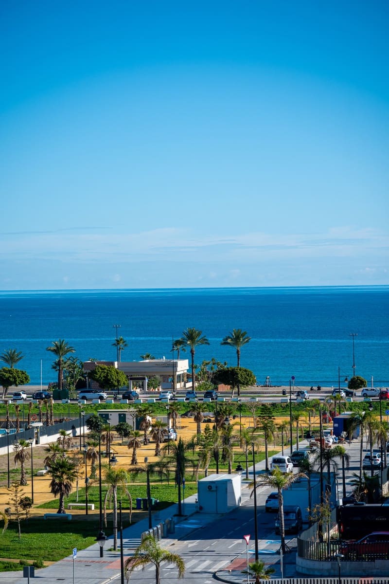 2 sovrum Takvåning till salu i Torremolinos med pool garage - 899 000 € (Ref: 9146943)