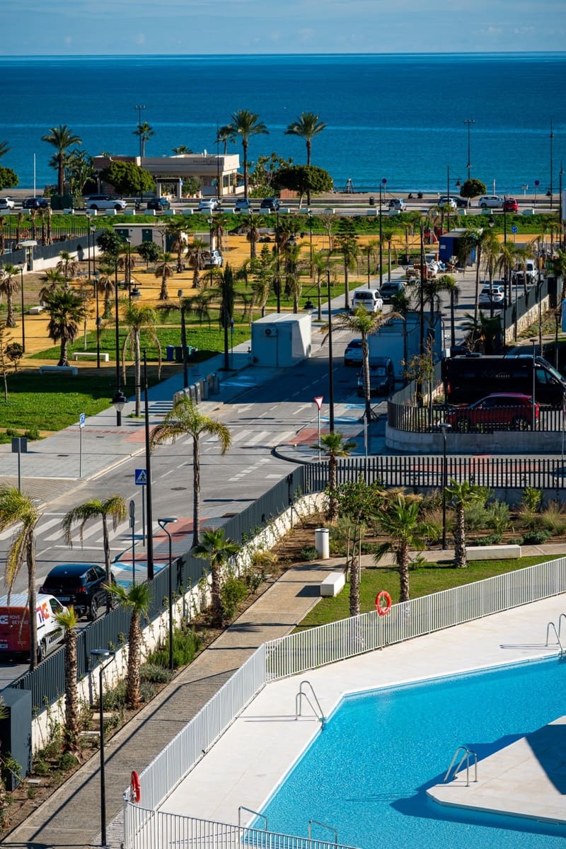 2 sovrum Takvåning till salu i Torremolinos med pool garage - 899 000 € (Ref: 9146943)