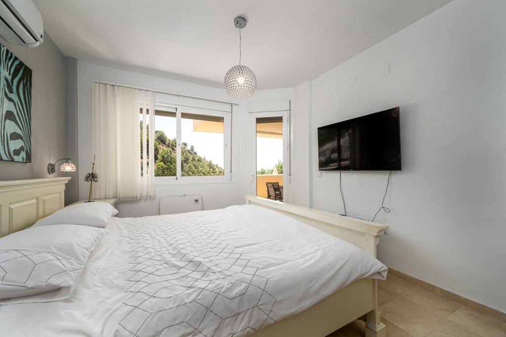 3 bedroom Apartment for sale in Mijas with pool garage - € 420,000 (Ref: 9146944)