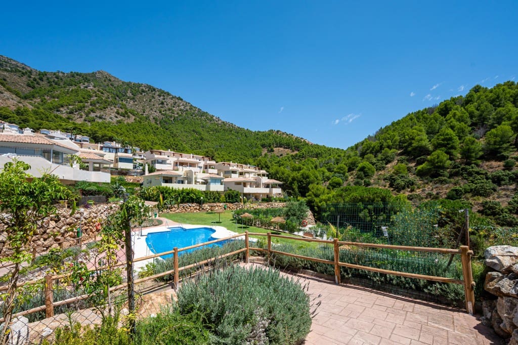 3 bedroom Apartment for sale in Mijas with pool garage - € 420,000 (Ref: 9146944)