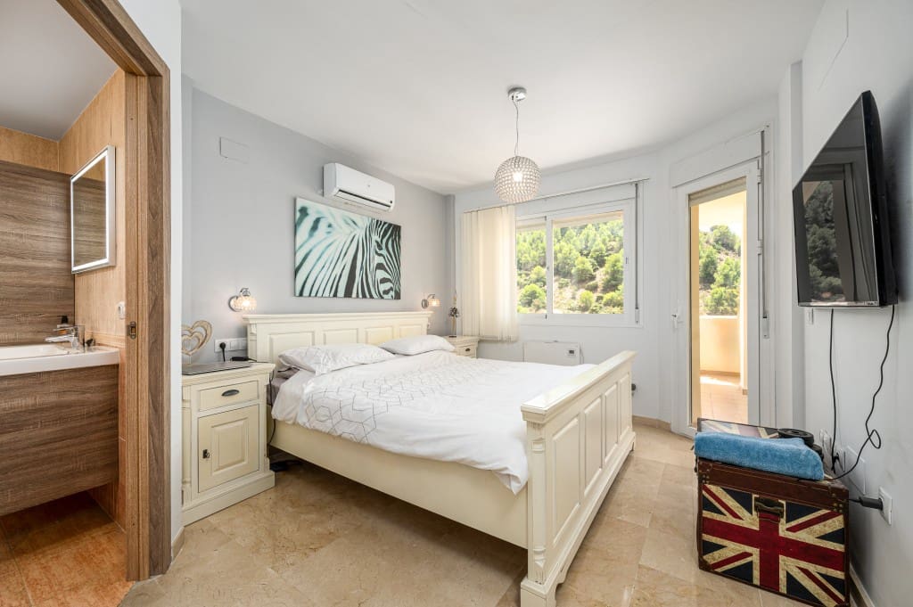 3 bedroom Apartment for sale in Mijas with pool garage - € 420,000 (Ref: 9146944)