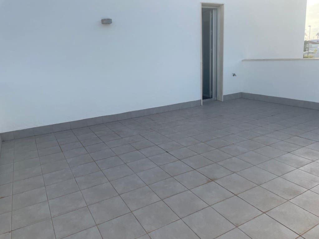 3 soveværelse Villa til salg i Mil Palmeras med swimmingpool - € 565.000 (Ref: 9151812)