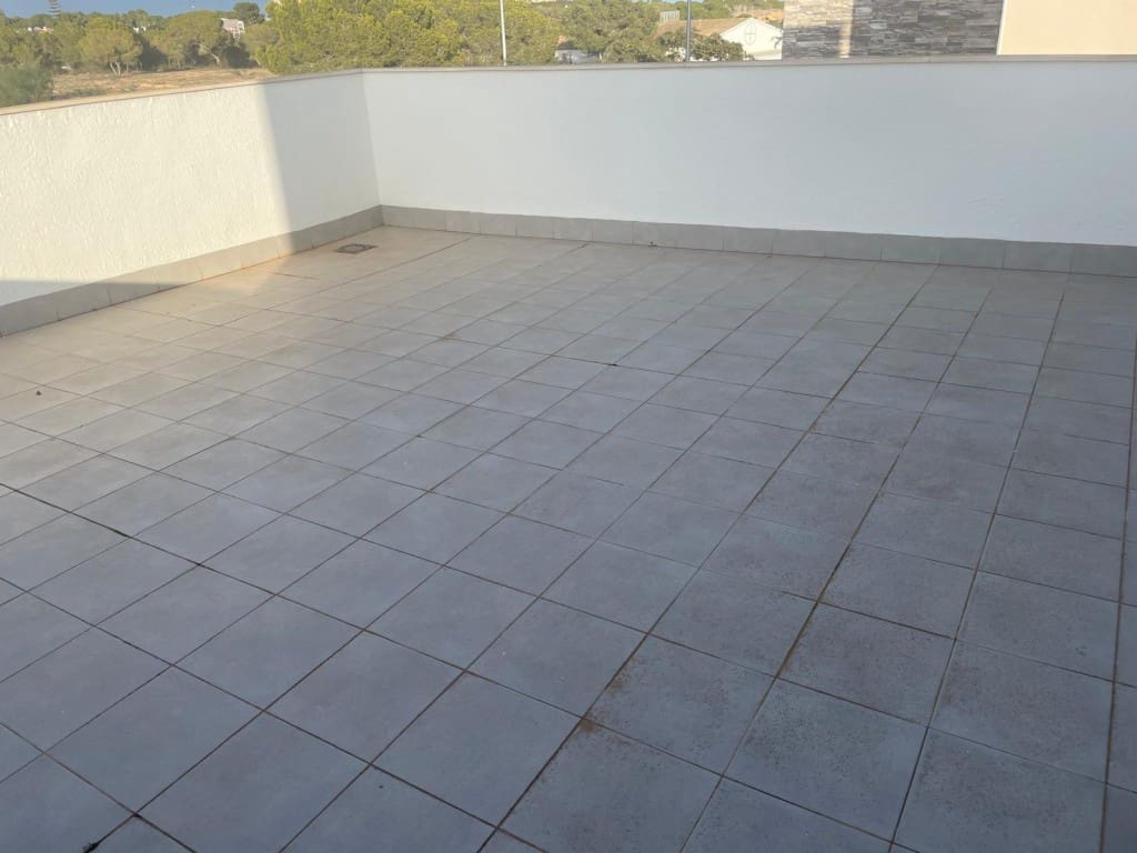 3 soveværelse Villa til salg i Mil Palmeras med swimmingpool - € 565.000 (Ref: 9151812)