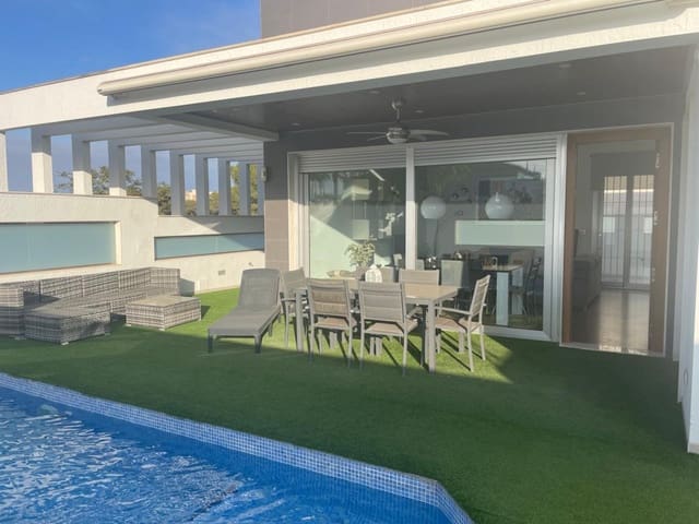 3 bedroom Villa for sale in Mil Palmeras, Orihuela with pool - € 565,000 (Ref: 9151812)