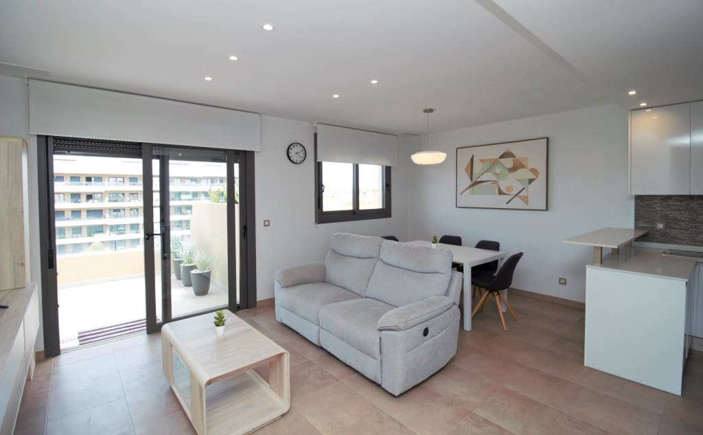 2 soveværelse Penthouse til salg i Arenales del Sol med swimmingpool - € 352.000 (Ref: 9159330)