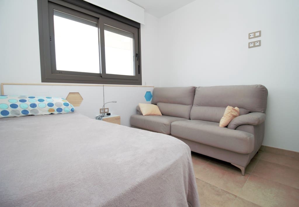 2 soveværelse Penthouse til salg i Arenales del Sol med swimmingpool - € 352.000 (Ref: 9159330)