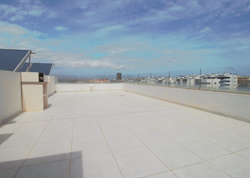 2 soveværelse Penthouse til salg i Arenales del Sol med swimmingpool - € 352.000 (Ref: 9159330)