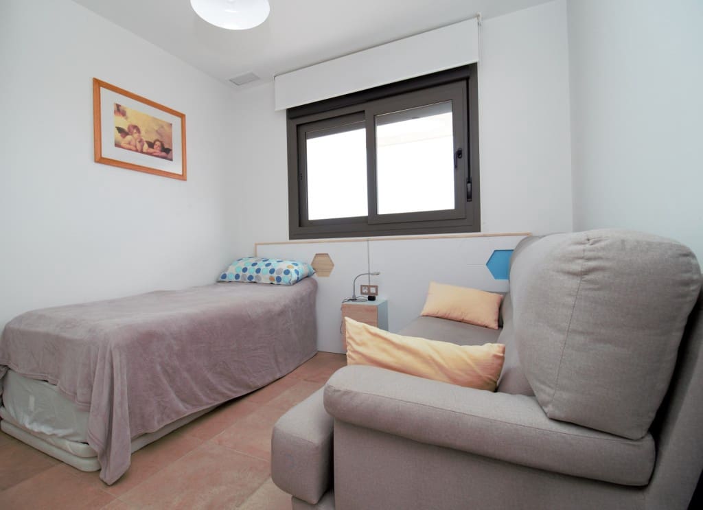 2 soveværelse Penthouse til salg i Arenales del Sol med swimmingpool - € 352.000 (Ref: 9159330)