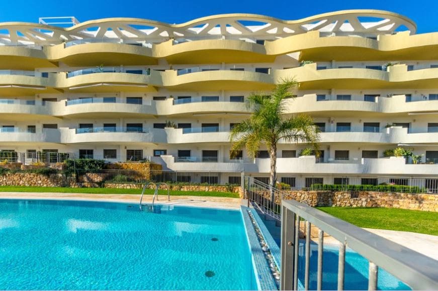 2 soveværelse Penthouse til salg i Arenales del Sol med swimmingpool - € 352.000 (Ref: 9159330)
