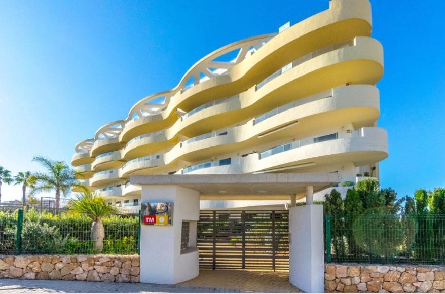 2 soveværelse Penthouse til salg i Arenales del Sol med swimmingpool - € 352.000 (Ref: 9159330)